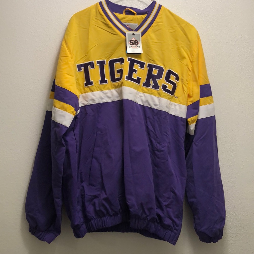 LSU wind breaker